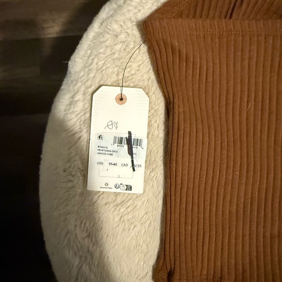 Billabong Women's Tan Ribbed Crop Top size large - Picture 5 of 7